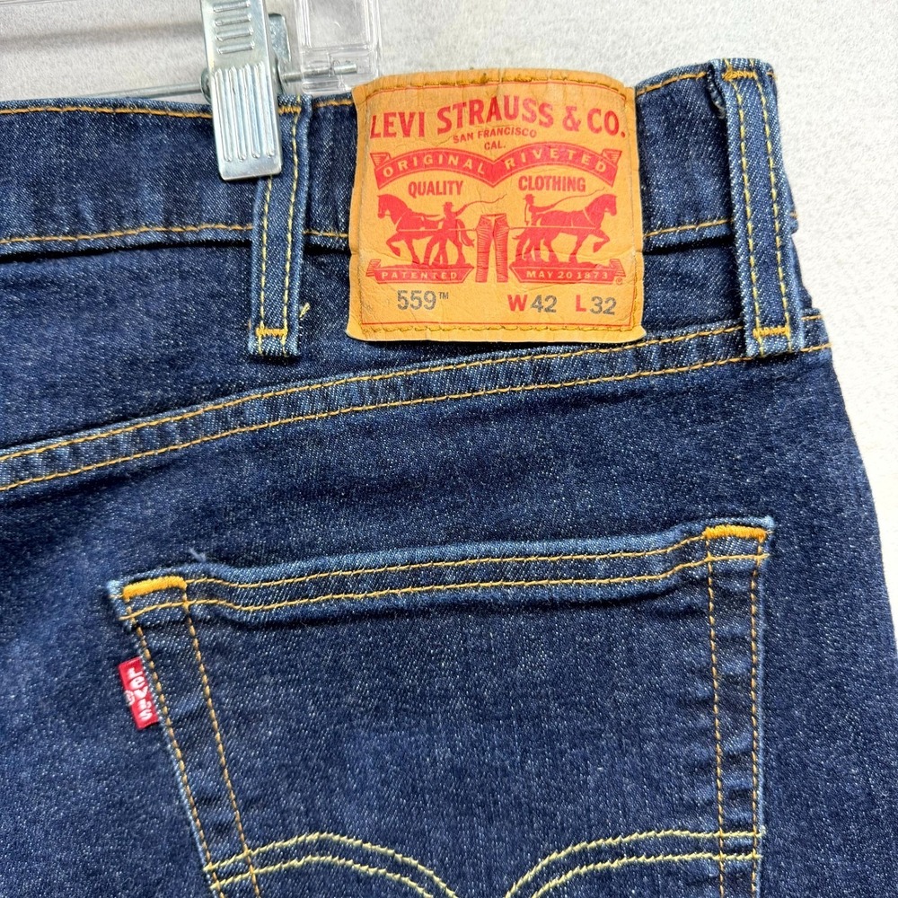 Levi's 559 Jeans Mens 42x32 Blue Denim Dark Wash Stretch Red Tab Straight Wide - Picture 5 of 15